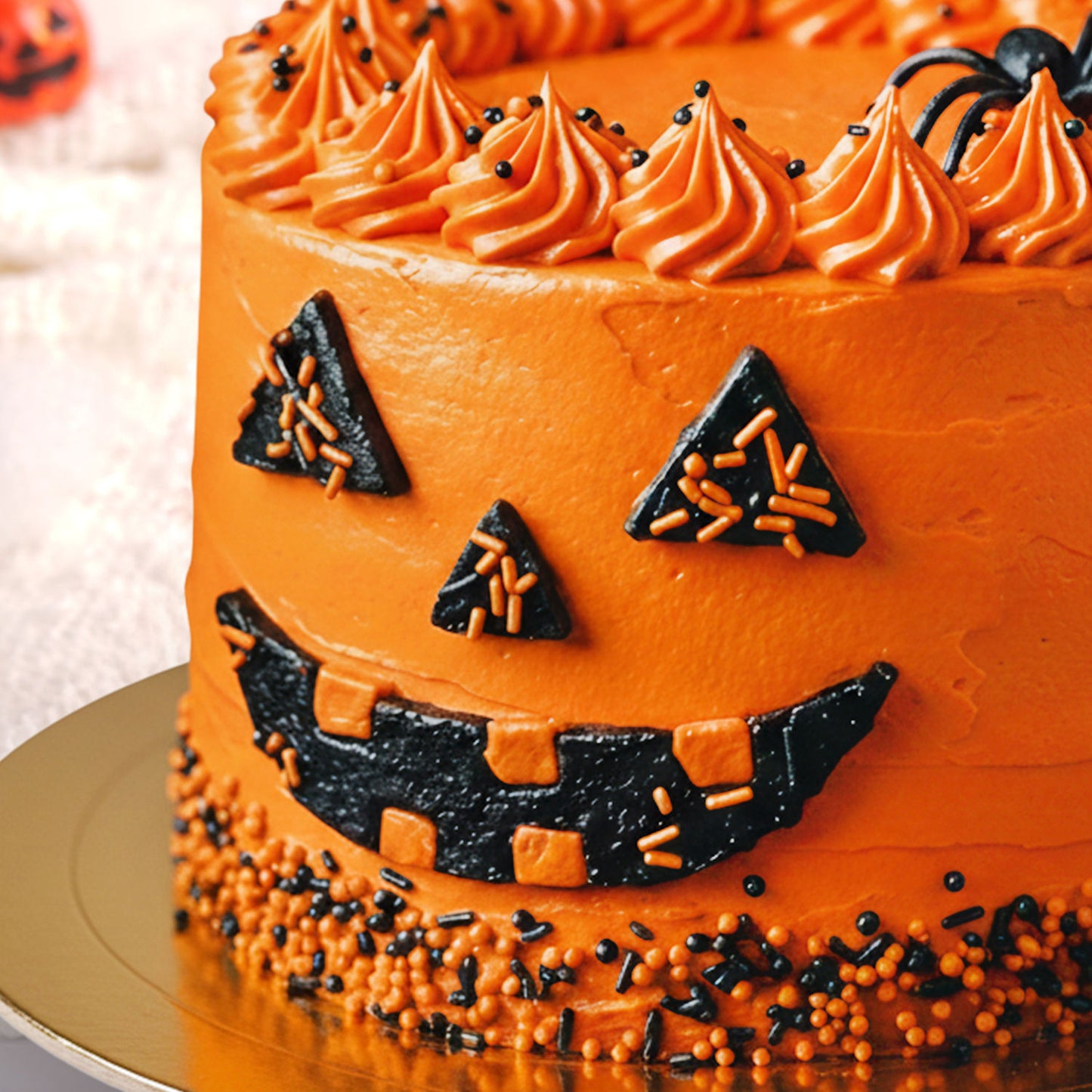 Pumpkin Face Halloween Cake