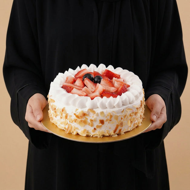 كيك شرائح اللوز بالفراولة