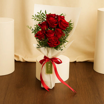 La Merna Chocolate Box n Red Roses Flower Bouquet
