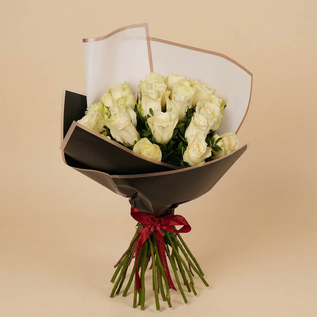 24 Romantic White Rose Flower Bouquet