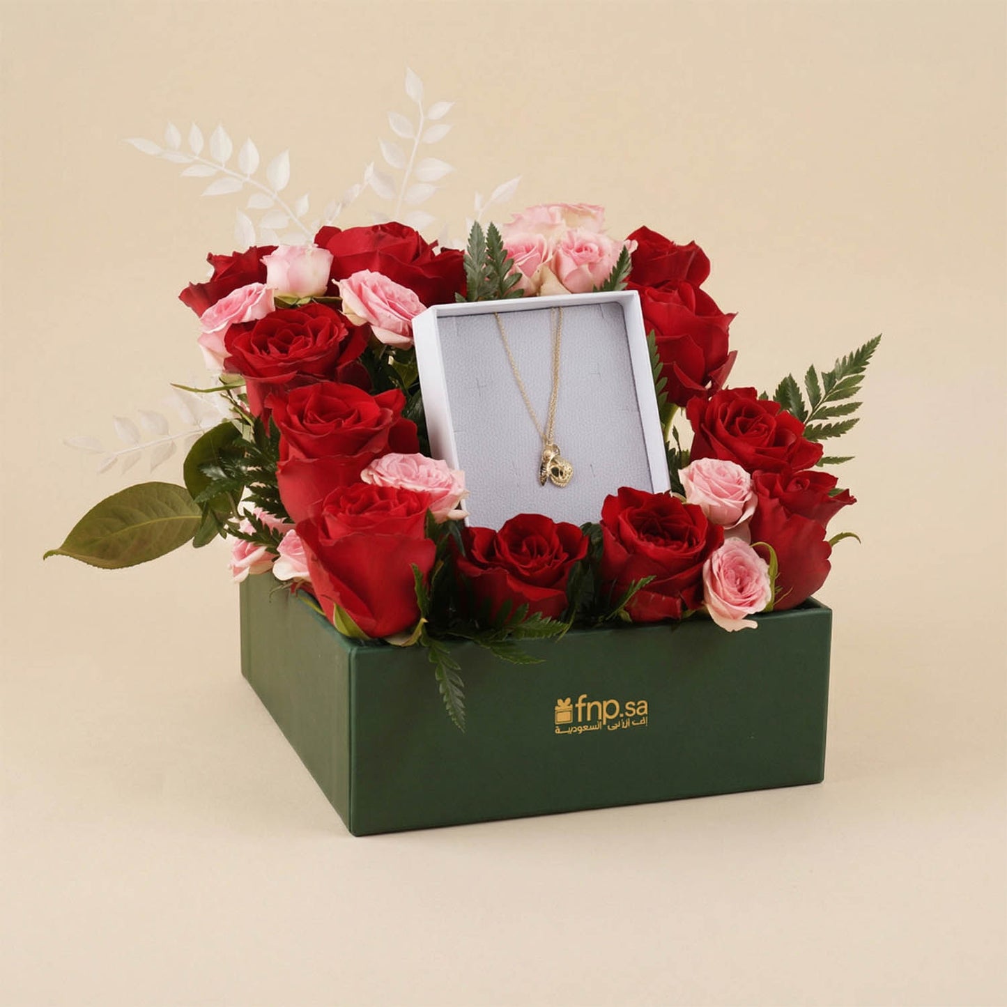 Fontenay Paris Necklace n Flower Box