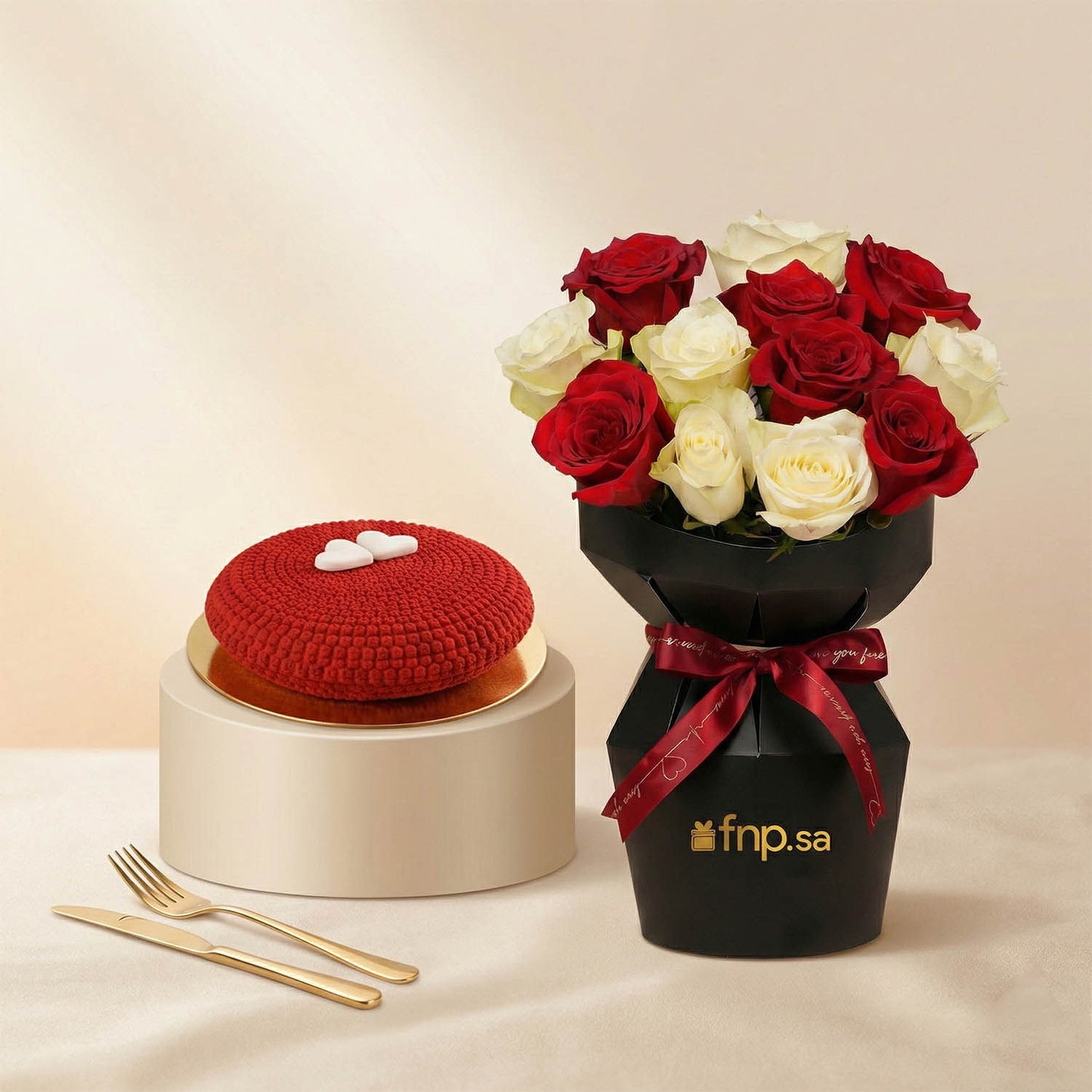 Love Roses Bouquet with Red Valentine Cake