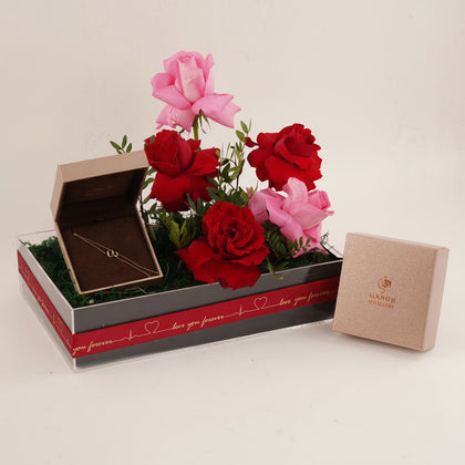 KOOHEJI Gold & Diamond Bracelet with Roses