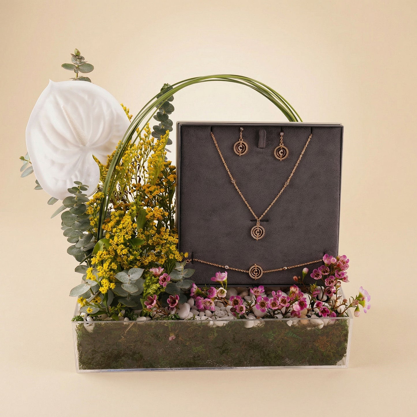 Gold Elegance Cerruti Jewelry Set & Blooms