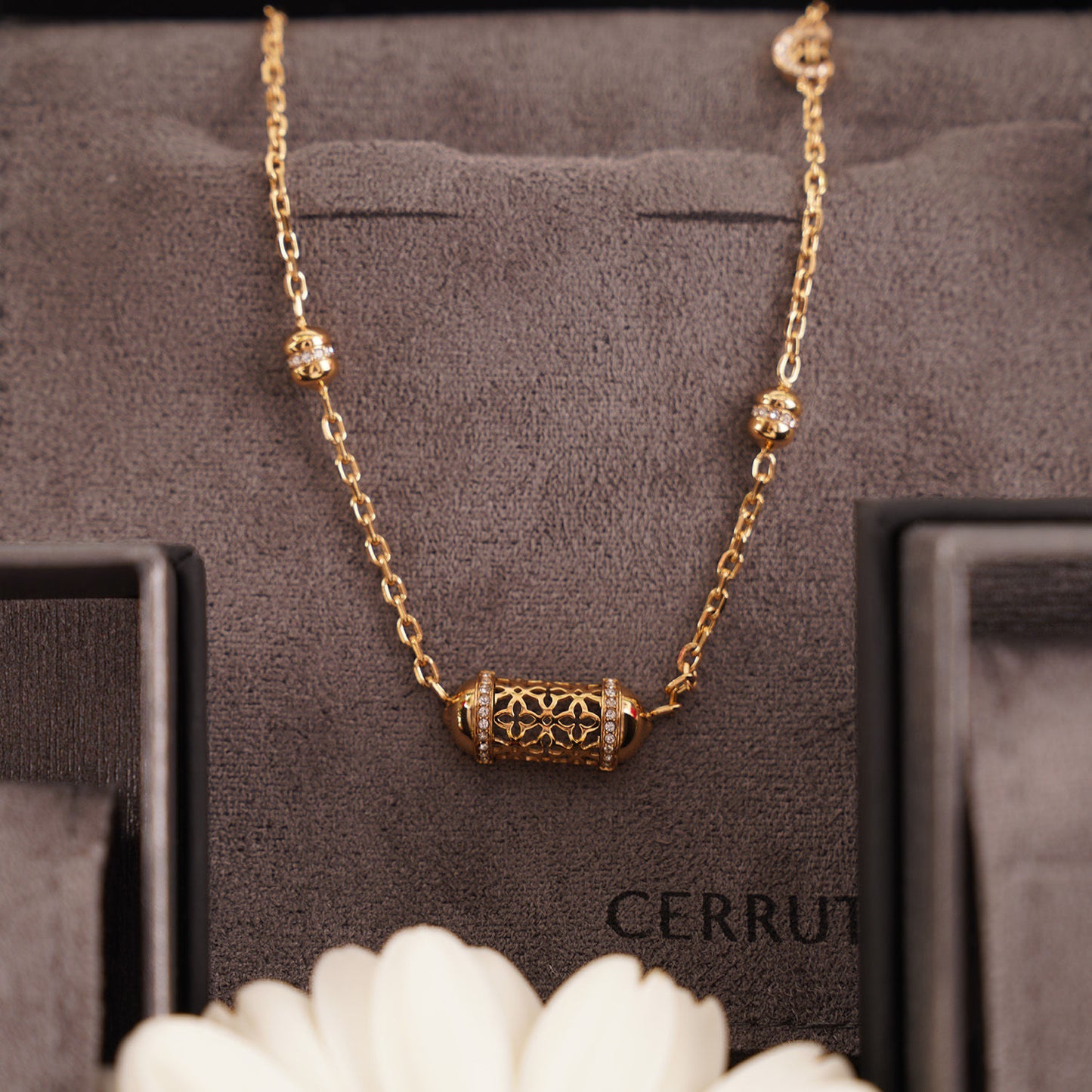 Cerruti Set with Pink Roses n Gerbera Box