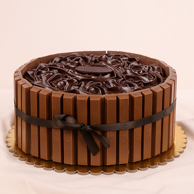 KitKat Wrapping Chocolate Cake