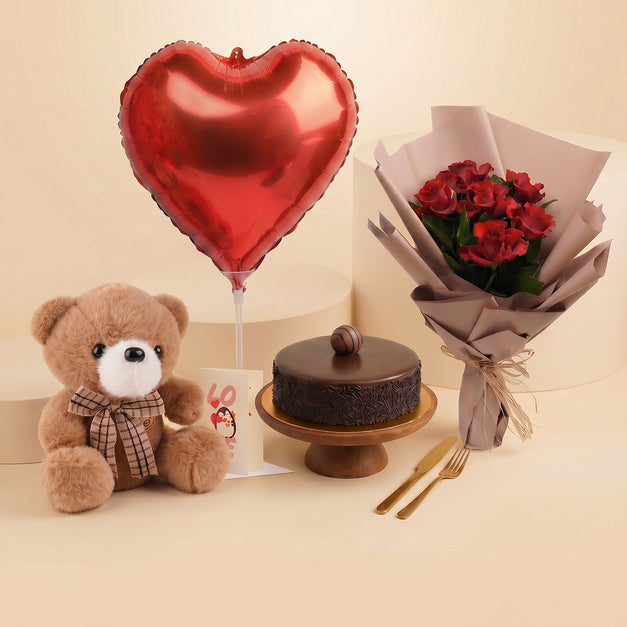 Love Moment Cake n Flowers Gift Set