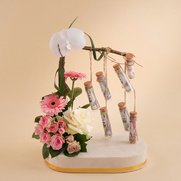 COngratulation Flowers and SAR1800 Money Arrangement