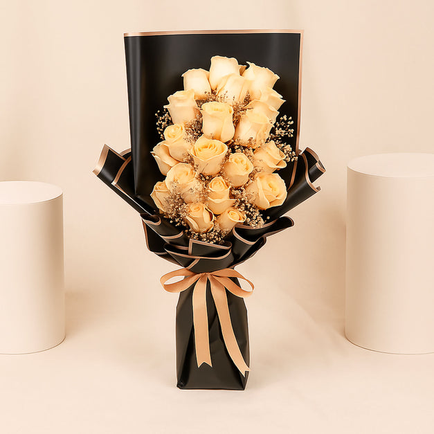 20 Peach Roses Bouquet In Black Wrap