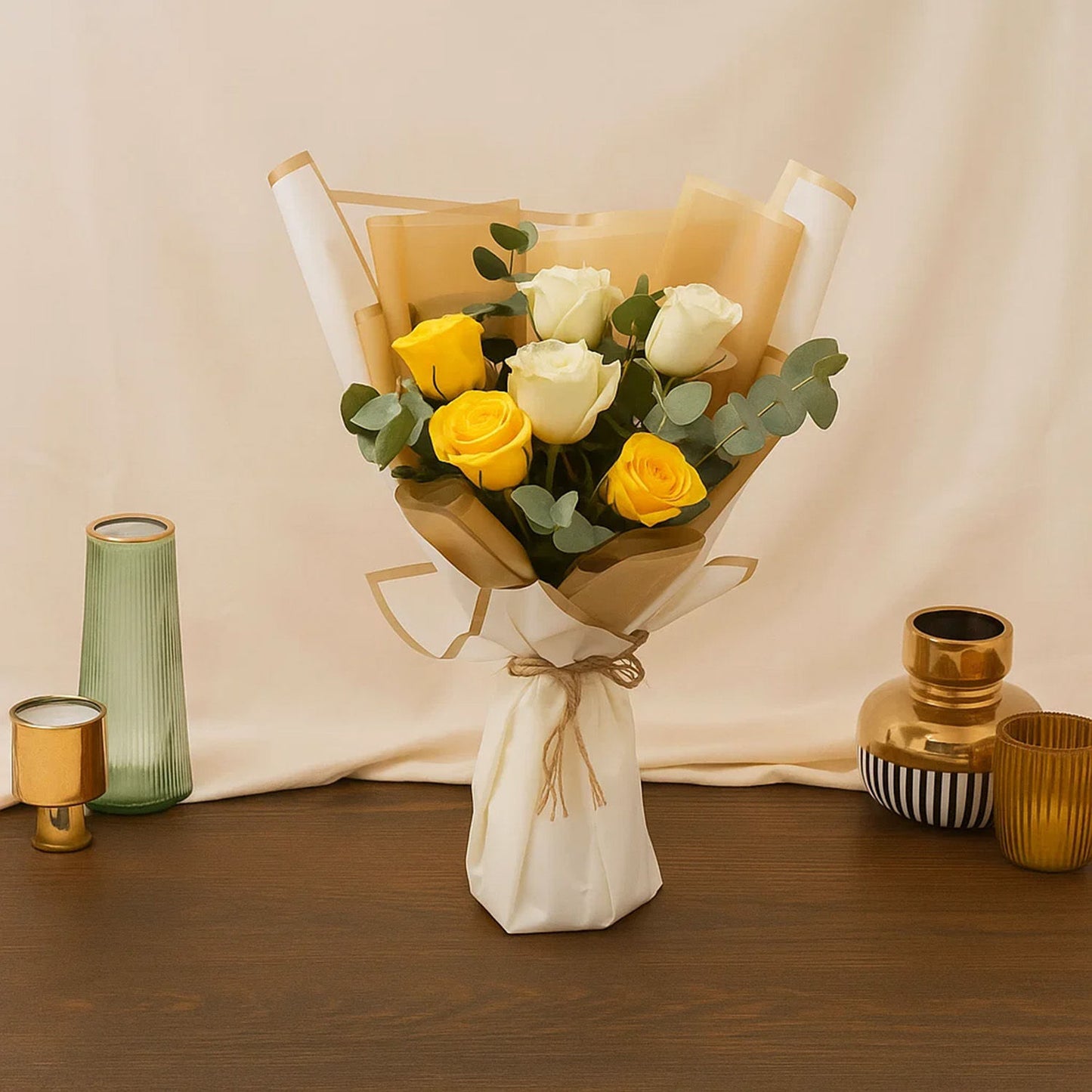 Gold n Glow Roses Flower Bouquet