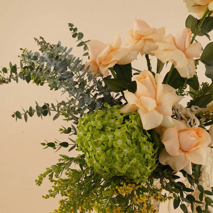 Royal Peach Elegance Rose Vase
