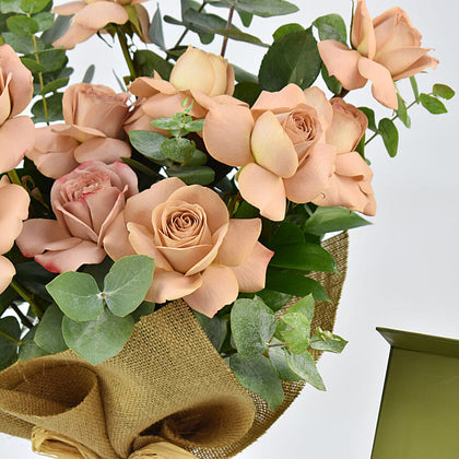 12 Cappuccino Roses Bouquet n Chocolate Box